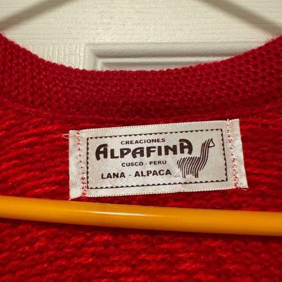 Alpaca Shawl - Picture 4 of 5